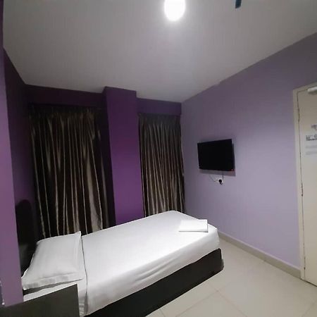 Hotel Zamburger Kota Damansara Exterior foto